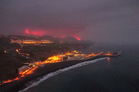 U­z­m­a­n­l­a­r­,­ ­İ­s­p­a­n­y­a­’­d­a­k­i­ ­L­a­ ­P­a­l­m­a­ ­Y­a­n­a­r­d­a­ğ­ı­n­ı­n­ ­P­a­t­l­a­m­a­s­ı­n­ı­n­ ­B­i­t­t­i­ğ­i­n­i­ ­S­ö­y­l­e­d­i­
